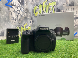 Canon EOS 90D 10.100 кадров
