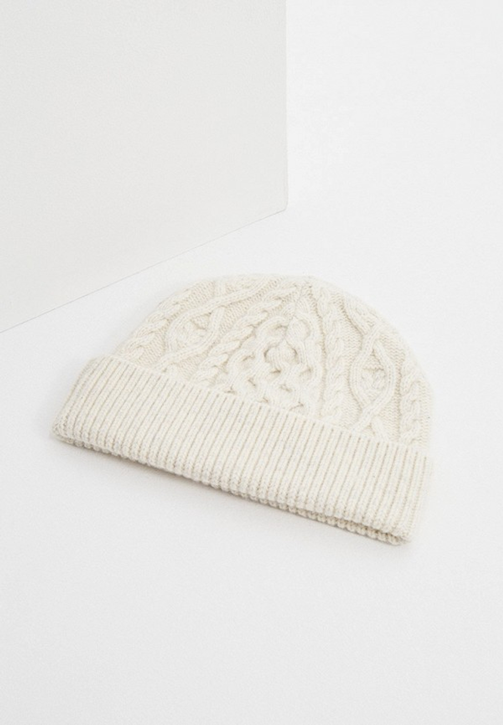 Шапка Parajumpers ARAN HAT 738 молочный