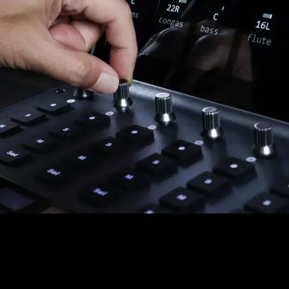 iCON V1-X Black
