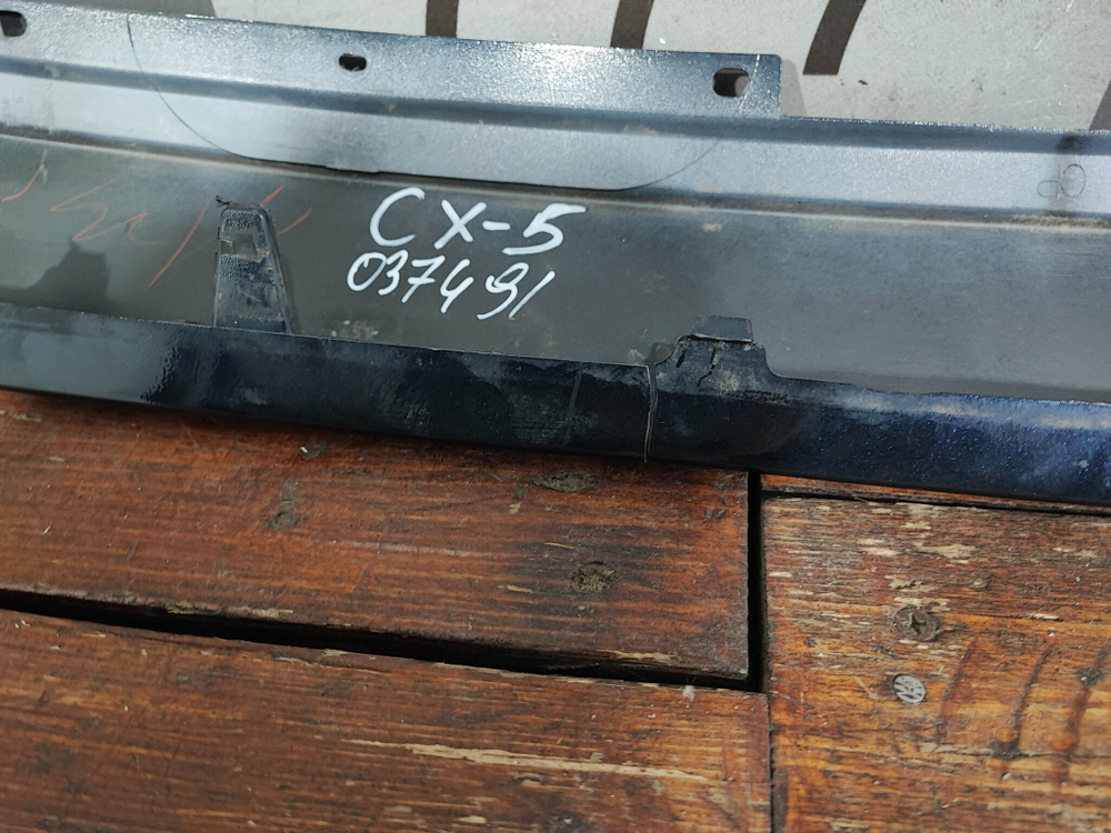 Накладка решетки радиатора Mazda CX-5 2 (KF) 17-нв Б/У Оригинал KB8A507E1