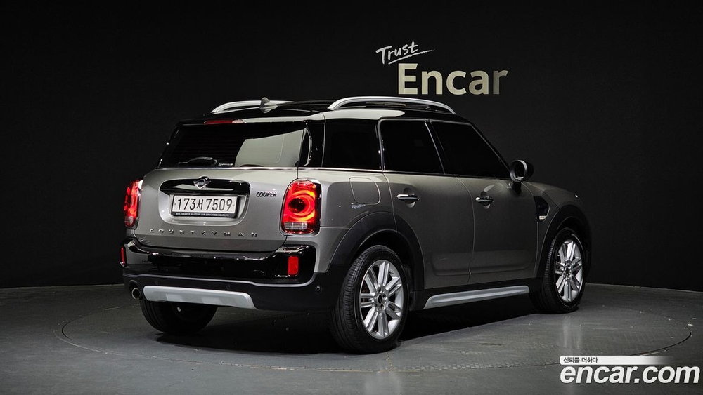 Mini Cooper Countryman HIGH (02.2020)