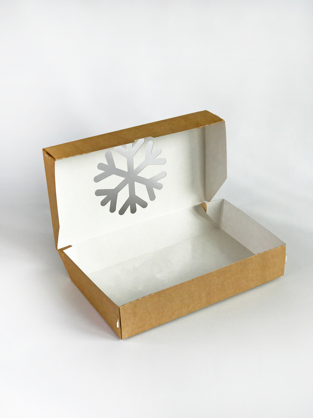 Коробка с окошком "Снежинка" 20 х 12 х 4 см