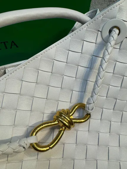 Сумка Bottega Veneta Andiamo белый