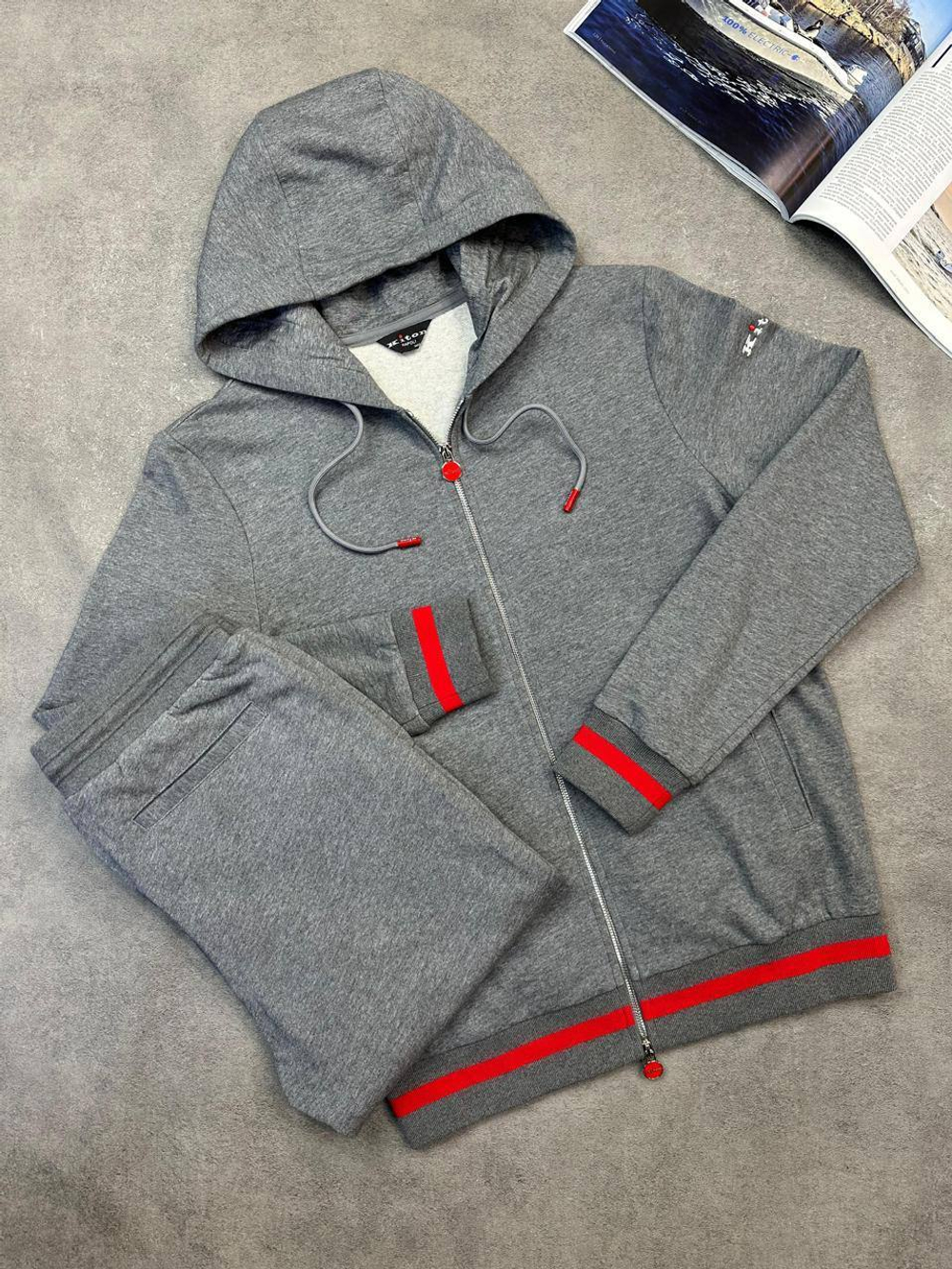 Костюм Kiton