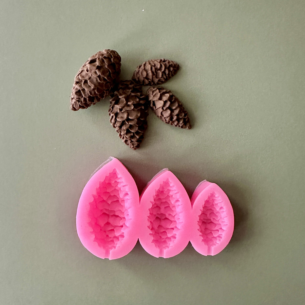 Молд силиконовый для лепки и творчества "Шишки 3 штуки" 10 см / Форма шишка для воска и мыла, гипса и полимерной глины