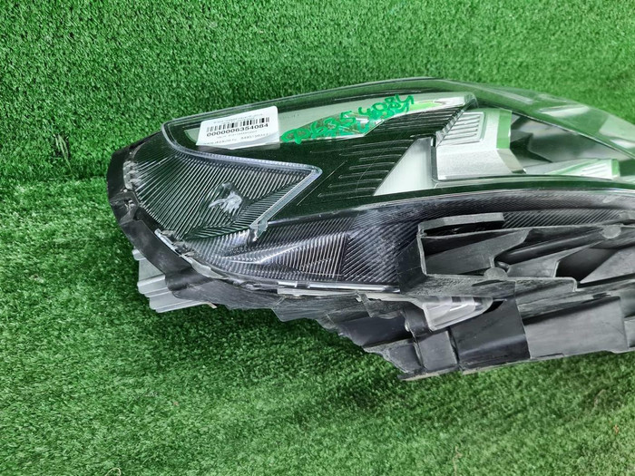 Фара правая Haval F7 (2018-2024) LED