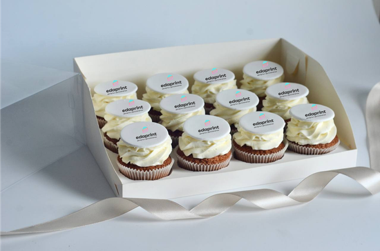 Капкейки с картинками и надписями на мастике, упаковка на 12 шт