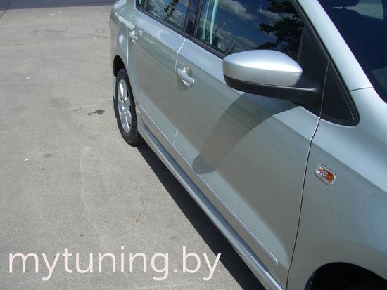 Накладки на пороги для Volkswagen Polo sedan