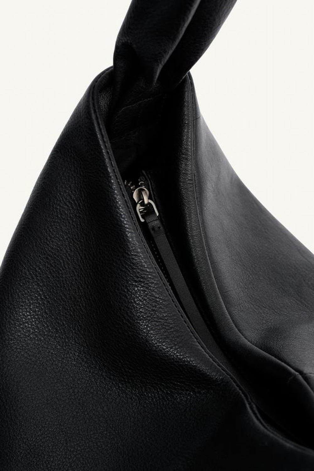 ZARA КОЖАНАЯ СУМКА ЧЕРЕЗ ПЛЕЧО, ЧЕРНЫЙ