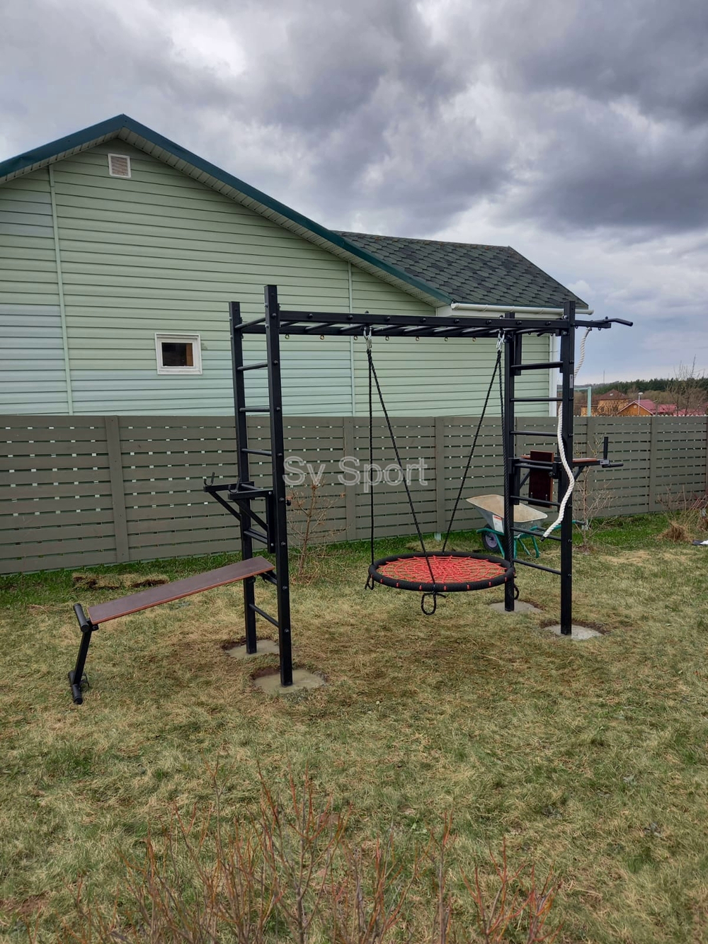 Монтаж уличной шведской стенки Sv Sport Рукоход (4 вертикальных столба)