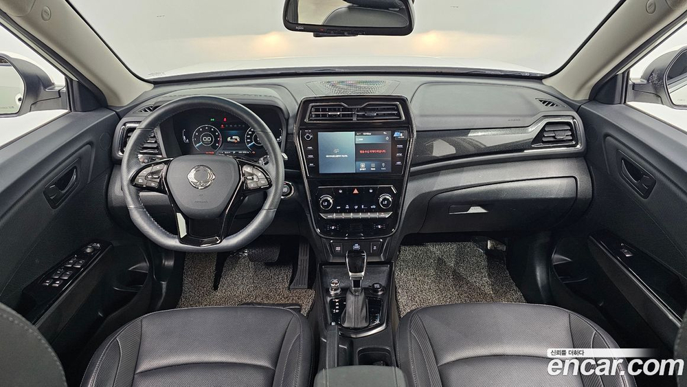 KG Mobility (Ssangyong) Very New Tivoli Бензин 1.5 2WD (04.2020)