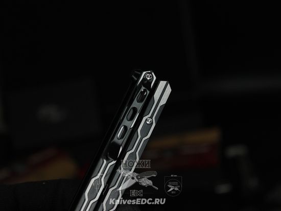 Складной нож бабочка REPTILIAN "Плазма-02" c клинком из стали D2, рукоять титан