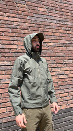 Куртка олива со скрытым капюшоном