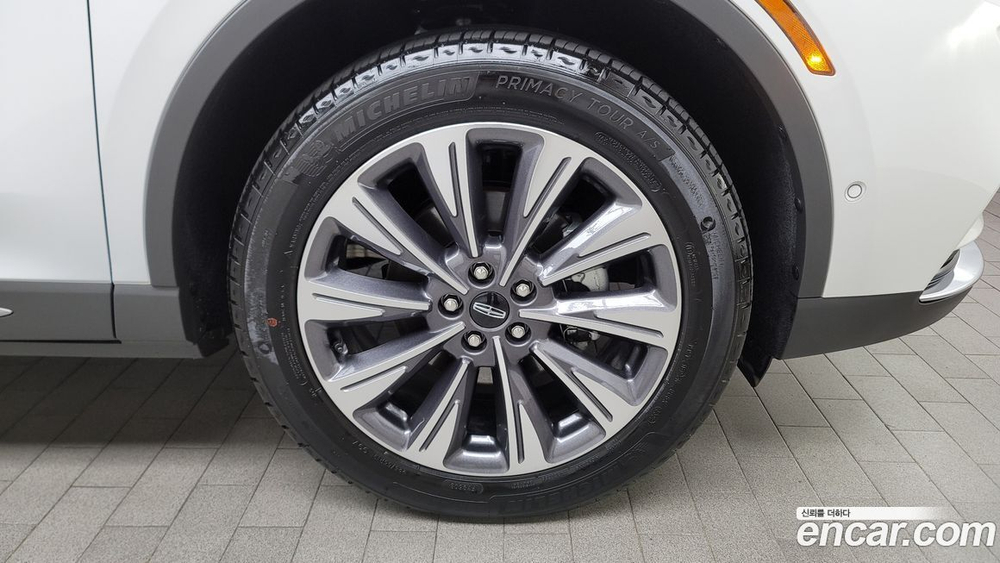 Lincoln Corsair 2.0 Reserve AWD (12.2022)