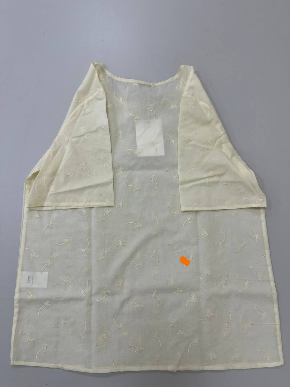 Дефект ткани. Пятно. Топ Air с коротким рукавом из хлопка 100%. Цвет айвори. Размер M. №18