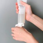 Осветляющая гель-пенка для умывания SKIN1004 Madagascar Centella Tone Brightening Cleansing Gel Foam