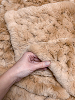 Вязаный плед из натурального меха рекс 240*220 см (бежевый однотонный)