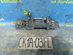 Ручка двери передней левой внешняя MITSUBISHI LANCER 1998