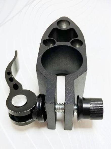 Фиксатор хомут рулевой стойки с эксцентриком для электросамоката Kugoo M4