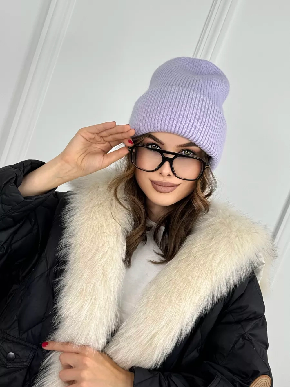 шапка зимняя из ангоры с отворотом вязаная