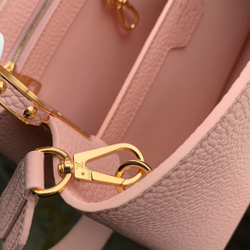 Louis Vuitton Capucines BB