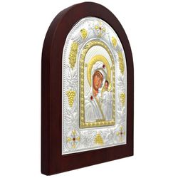 Казанская икона. Икона Божьей Матери в серебряном окладе.