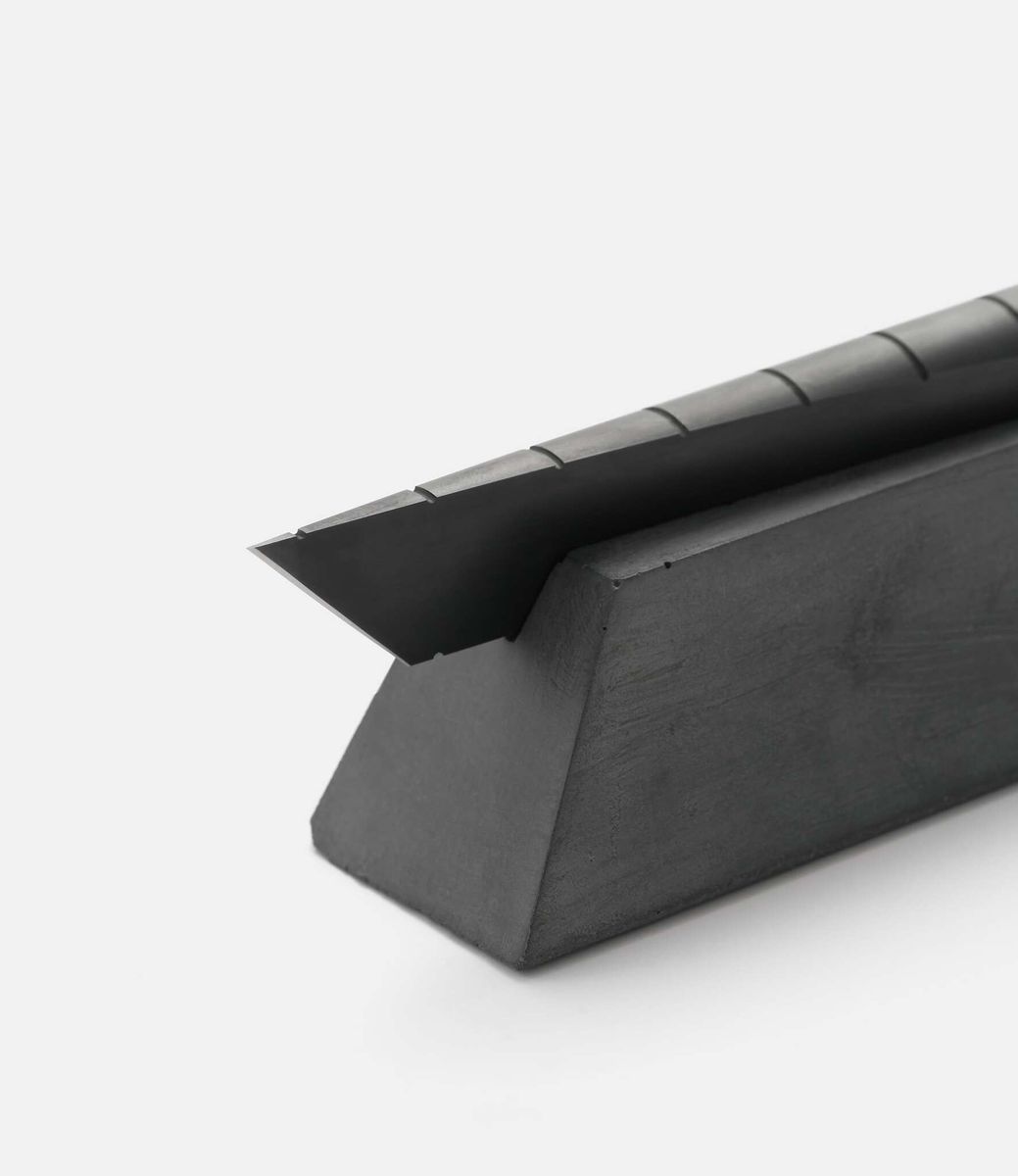 Craighill Desk Knife Plinth Black - подставка для ножа:черный