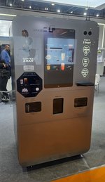 Вендинговый автомат для продажи кофейных напитков