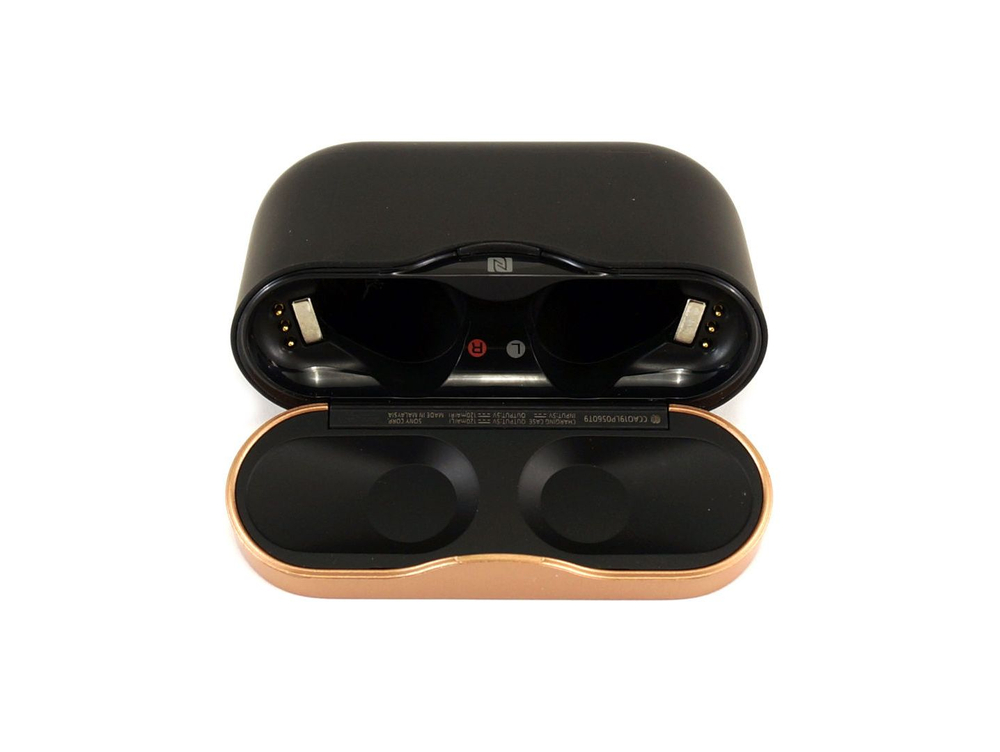 Кейс для наушников Sony WF-1000XM3 черный, б/у