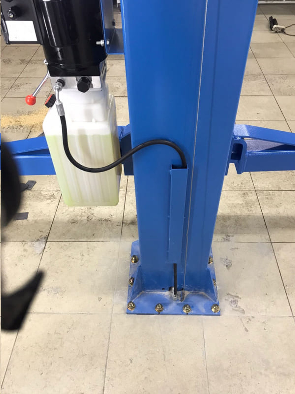 Подъемник двухстоечный GW-D4000 380 Great Wolf, 4000кг