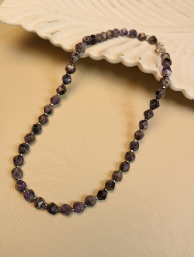 Чокер из чароита "Фиолетово-черный"