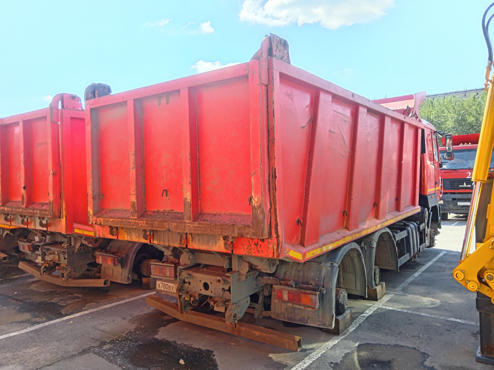 МАЗ 6501* 6x4 Самосвал 650128-8520-000 (Дизельный, 11,6 л, 423 л.с., МТ)