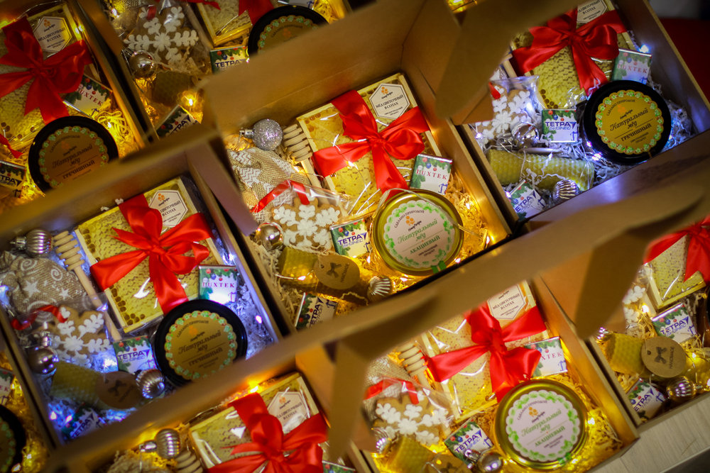 Новогодние корпоративные подарки для строительной компании (пример 2019 год)