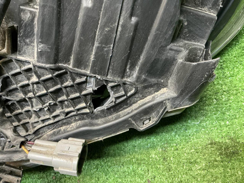 Битая Фара правая Nissan X-Trail T32 (17-22) LED