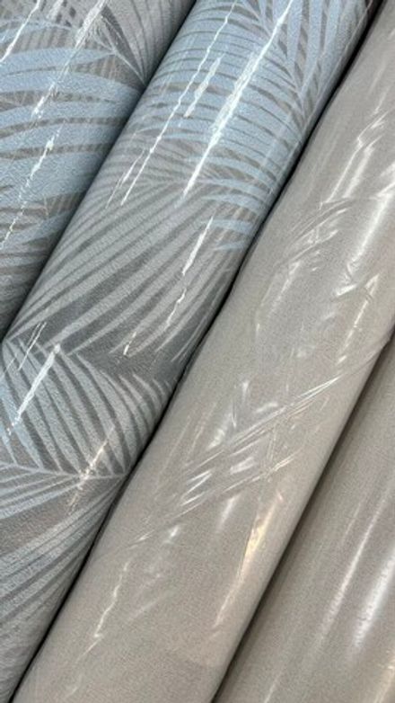 Два рисунка и два фона (на фоне поперечная полоса)