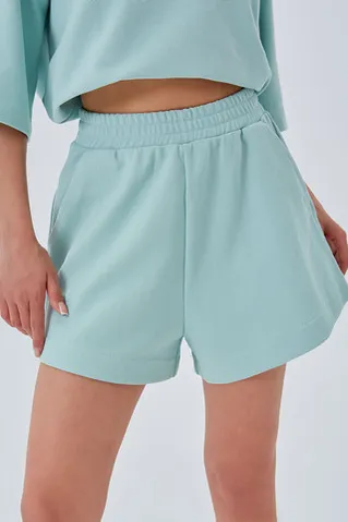 Шорты укороченные из рифленого хлопка мятного цвета