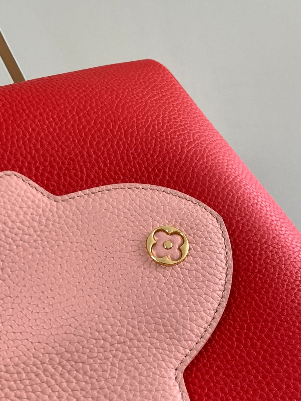 Louis Vuitton Capucines MM