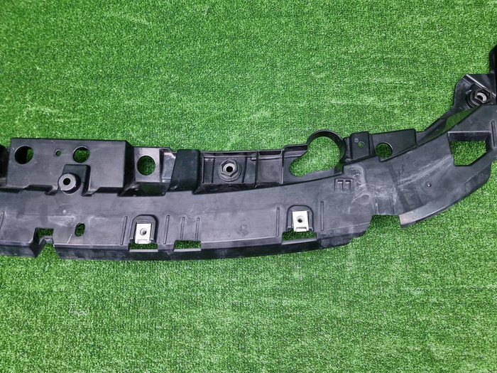 Кронштейн переднего бампера BMW 7er G70 (2022-н.в)