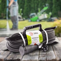 Удлинитель силовой ЭРА UFx-1e-3x1,5-30m-IP44(KG) на рамке с заземлением 1 розетка 30 м КГ 3х1,5мм2 | Силовые удлинители