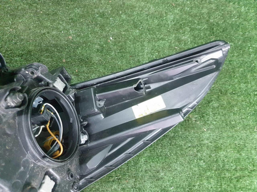 Битая Фара правая Hyundai Solaris 2 (2020-н.в.) галоген