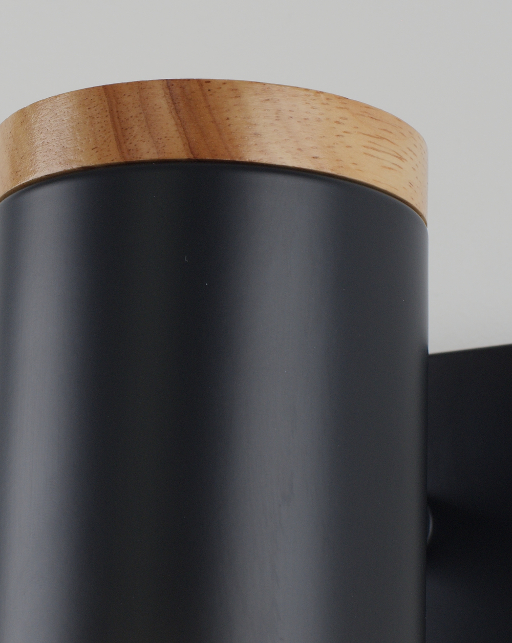 Светильник настенный Moderli V11291-1W Asheswood