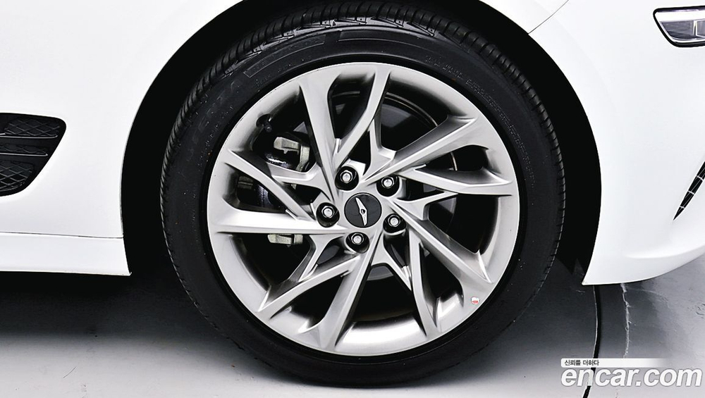 Genesis The New G70 Бензин 2.0T 2WD (01.2022)