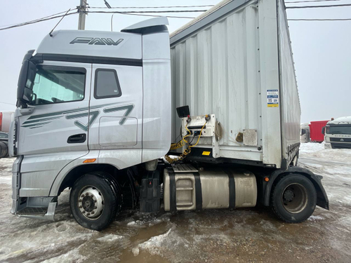 FAW J7 4x2 Седельный тягач CA4180P77K25E5 (Дизельный, 12,5 л, 553 л.с., АТ)