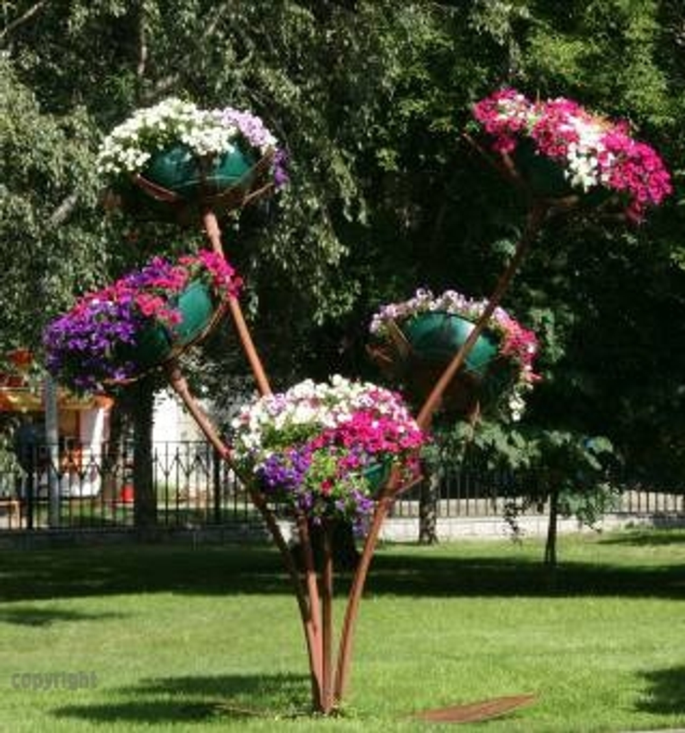 Цветочница Букет Крокусов с лепестками