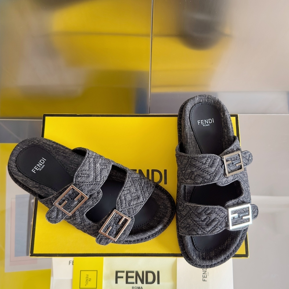Fendi Feel Slides