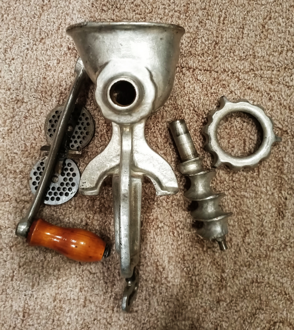 Мясорубка винтажная чугунная СССР Касли