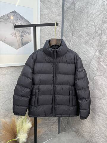 Пуховик Prada