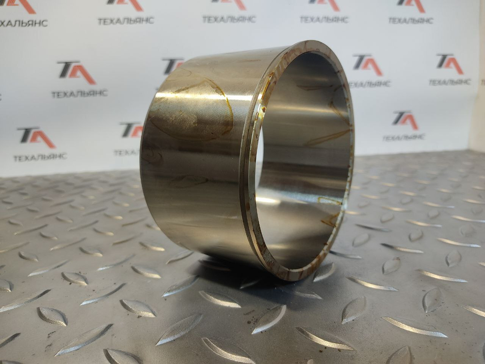 Втулка 195-21-33140