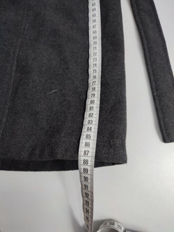 Пальто демисезонное с поясом  46 размер