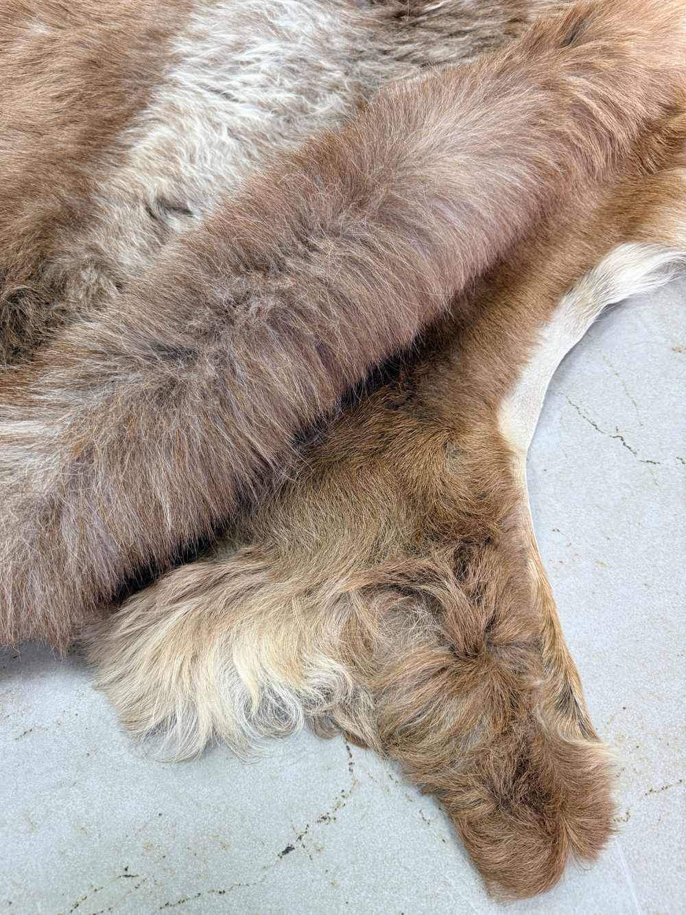 Шкура коврик меховой прикроватный овчина, 120х65 см.